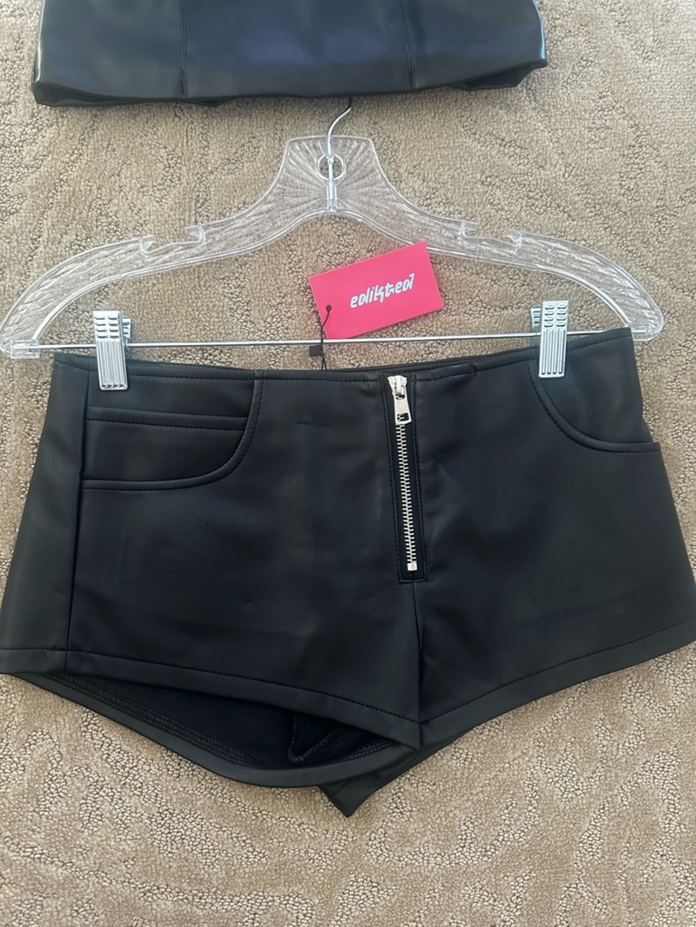 Micro Shorts - Picture 2 of 4